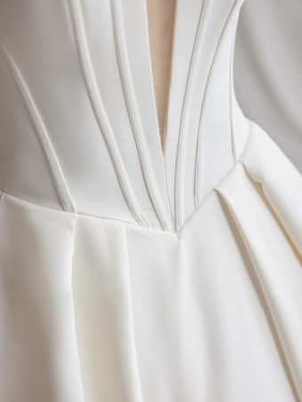 Maggie Sottero DERRICK #4 Ivory (gown with Natural Illusion) thumbnail